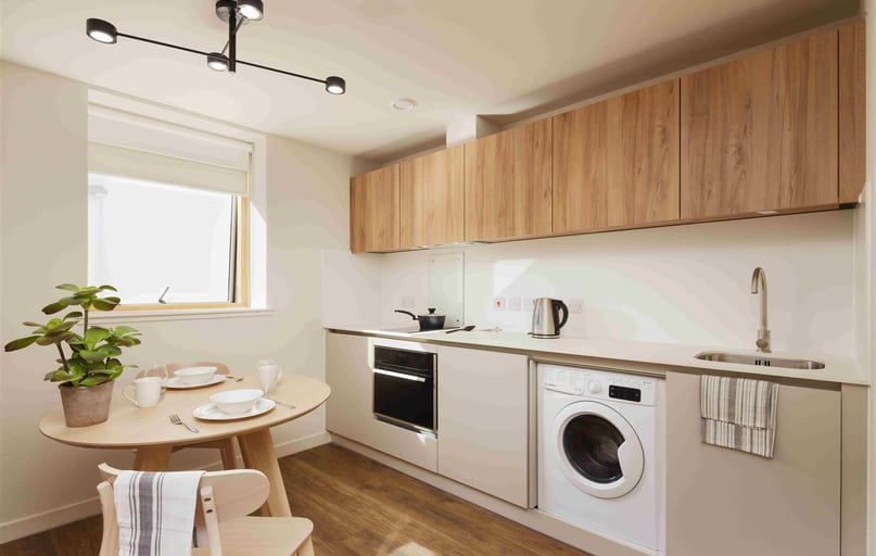Calton Road, Holyrood, Edinburgh - Image 1